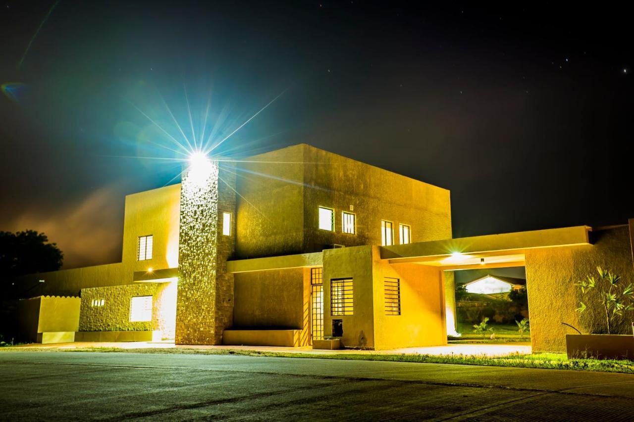 El Suto Apart Hotel San Jose de Chiquitos Luaran gambar